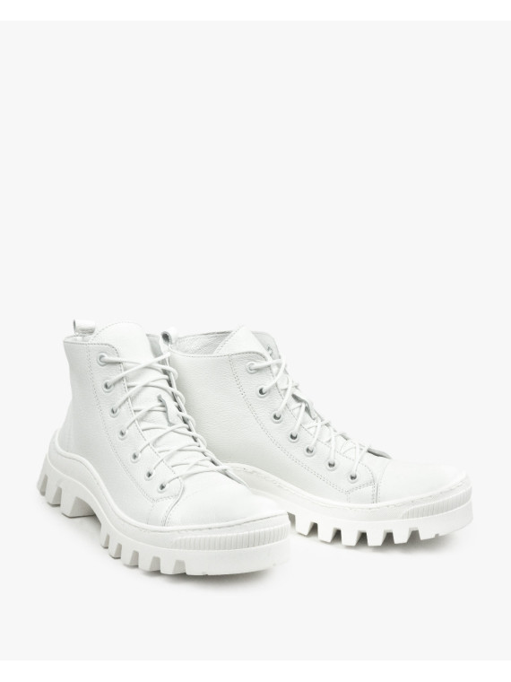 Białe trapery damskie skórzane