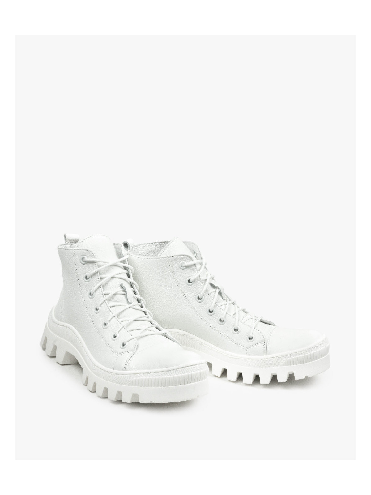 Białe trapery damskie skórzane