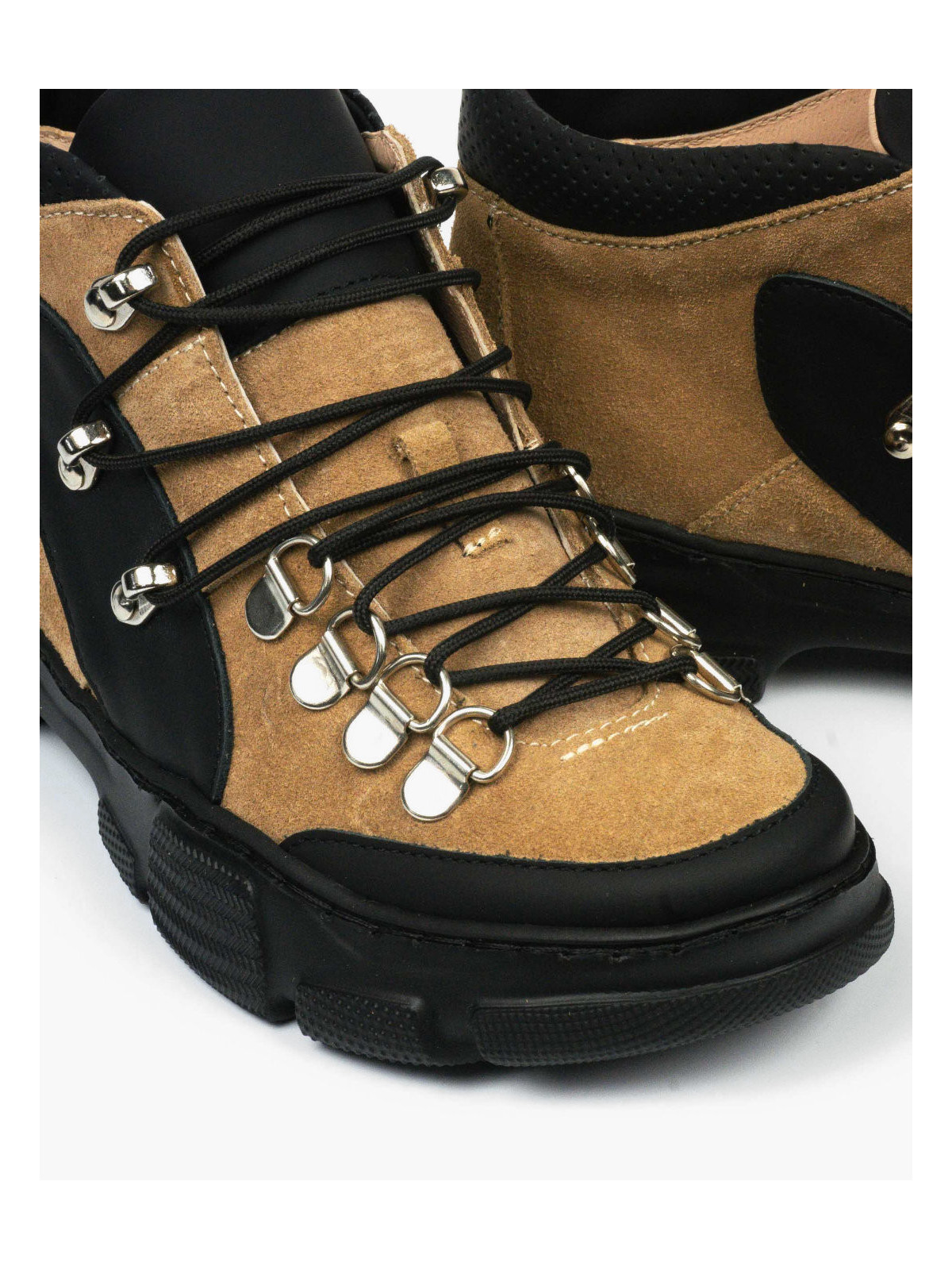 Beżowe adidasy damskie skórzane