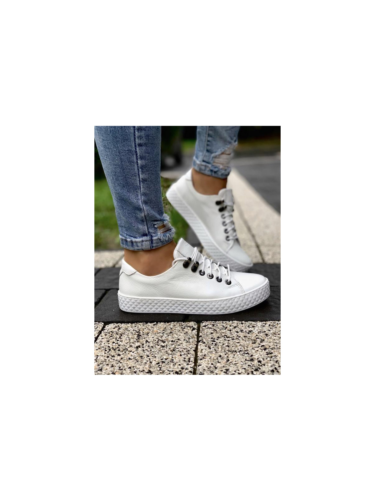 Białe trampki damskie skórzane