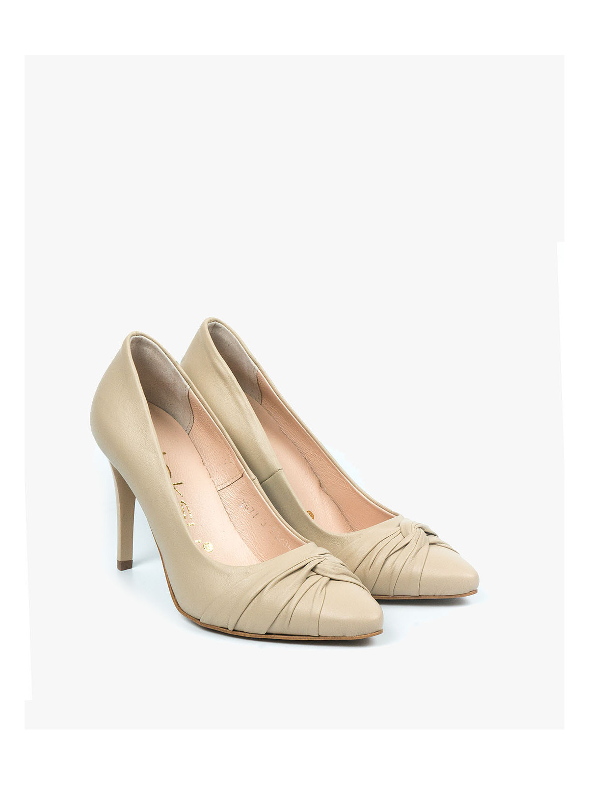 Beżowe czółenka damskie skórzane