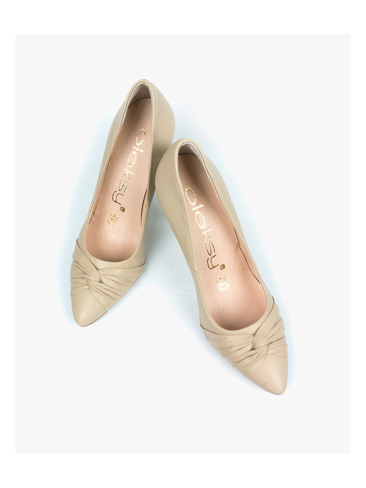 Beżowe czółenka damskie skórzane