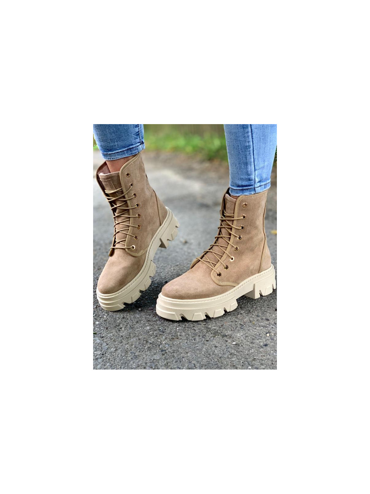 Beżowe trapery damskie skórzane