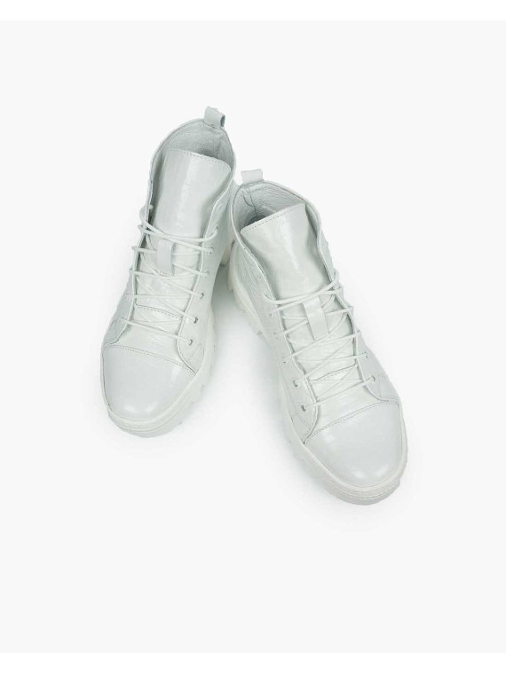 Białe trapery damskie skórzane