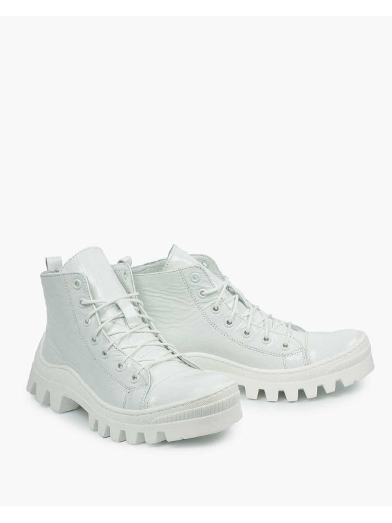 Białe trapery damskie skórzane