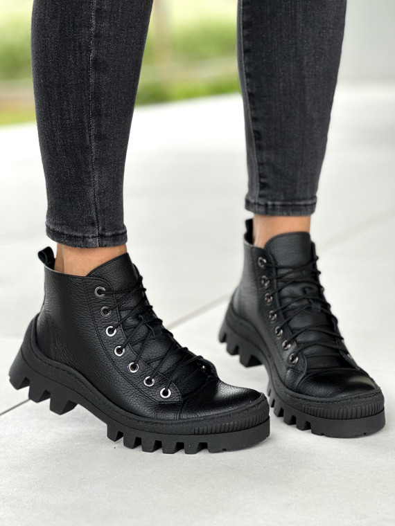 Czarne trapery damskie skórzane