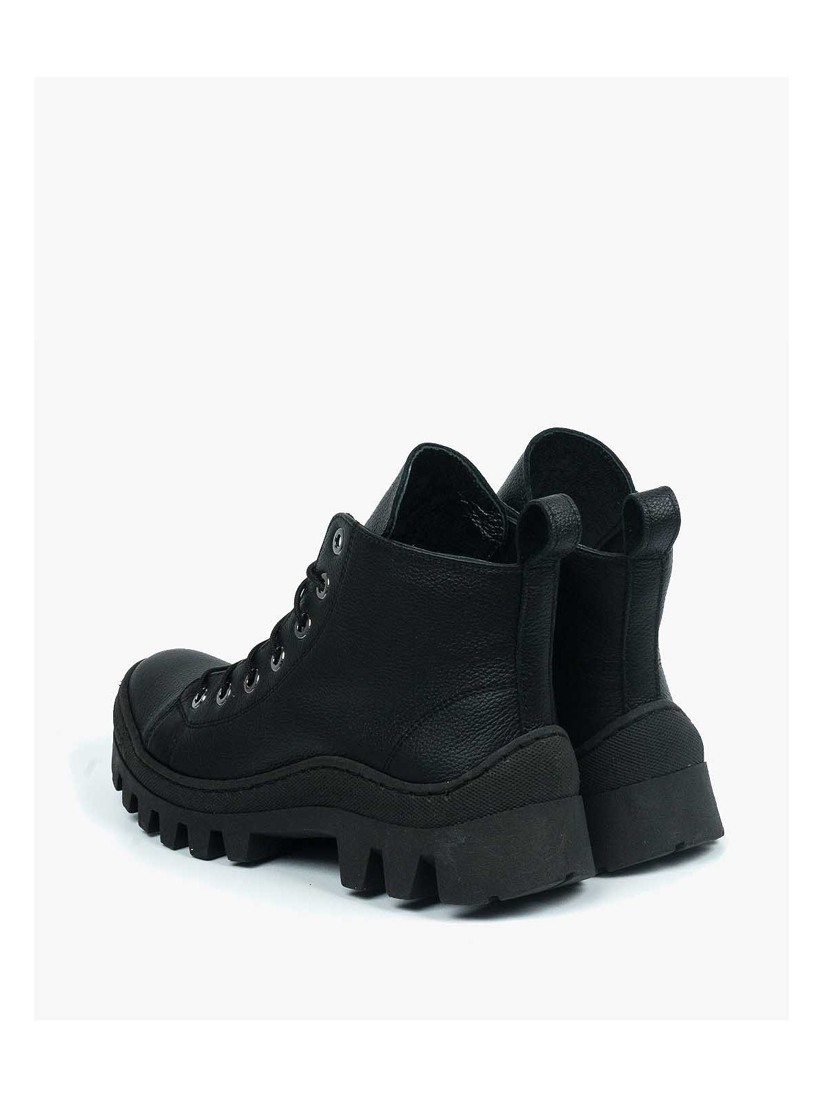 Czarne trapery damskie skórzane