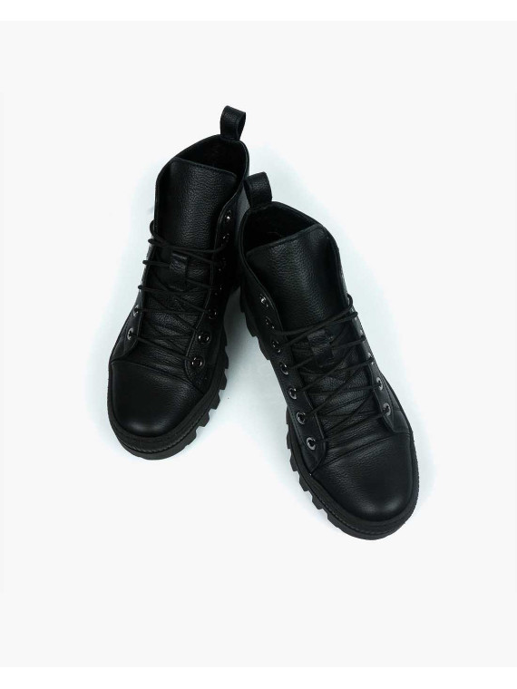 Czarne trapery damskie skórzane