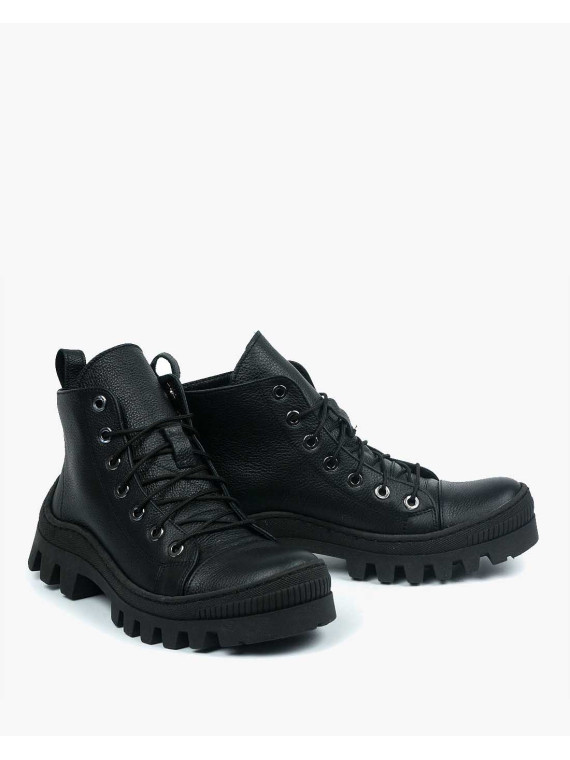 Czarne trapery damskie skórzane