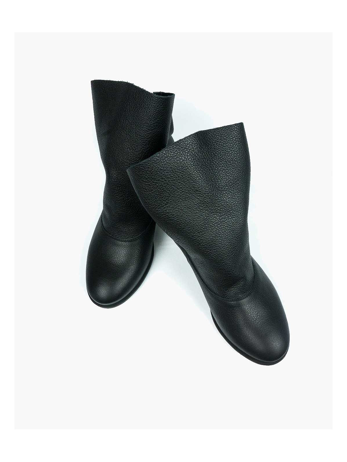 Czarne botki damskie skórzane