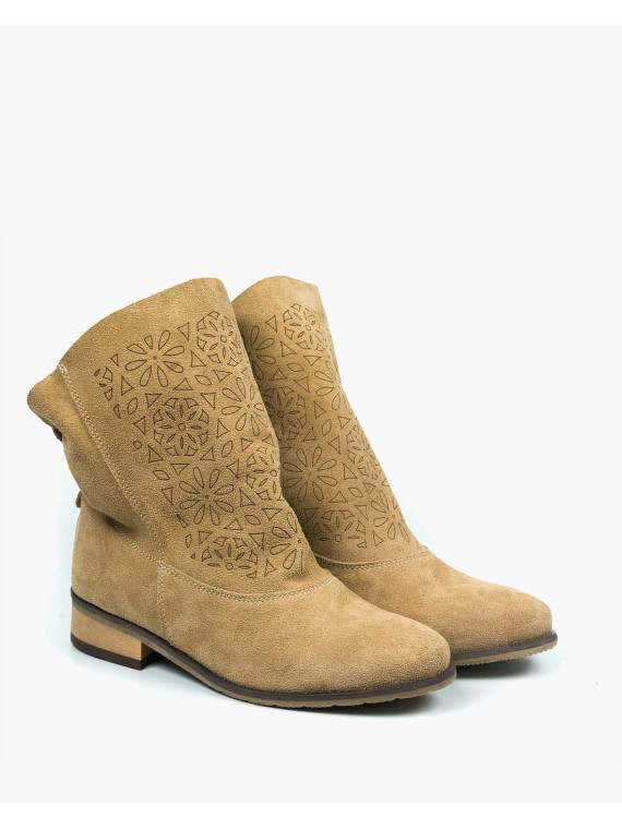 Beżowe botki damskie skórzane