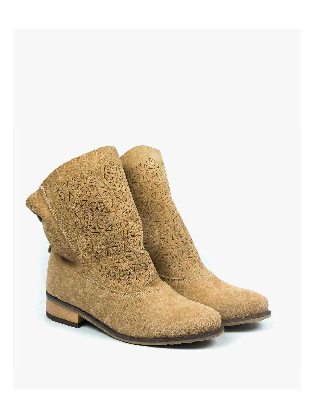 Beżowe botki damskie skórzane