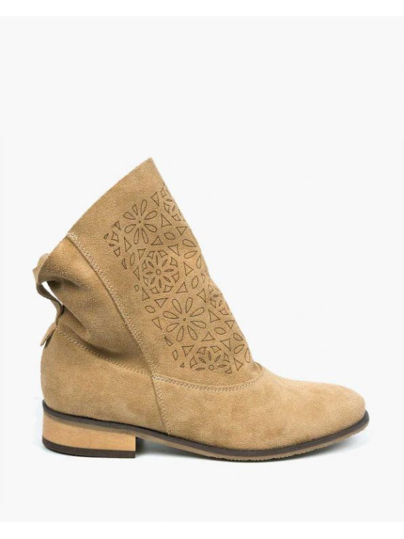 Beżowe botki damskie skórzane