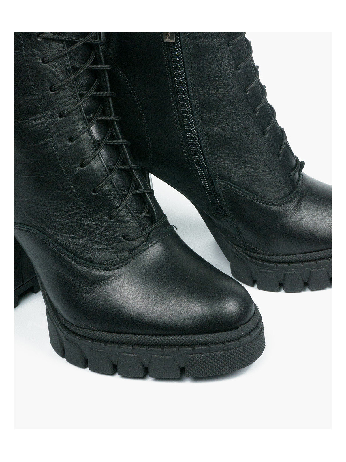 Czarne botki damskie skórzane