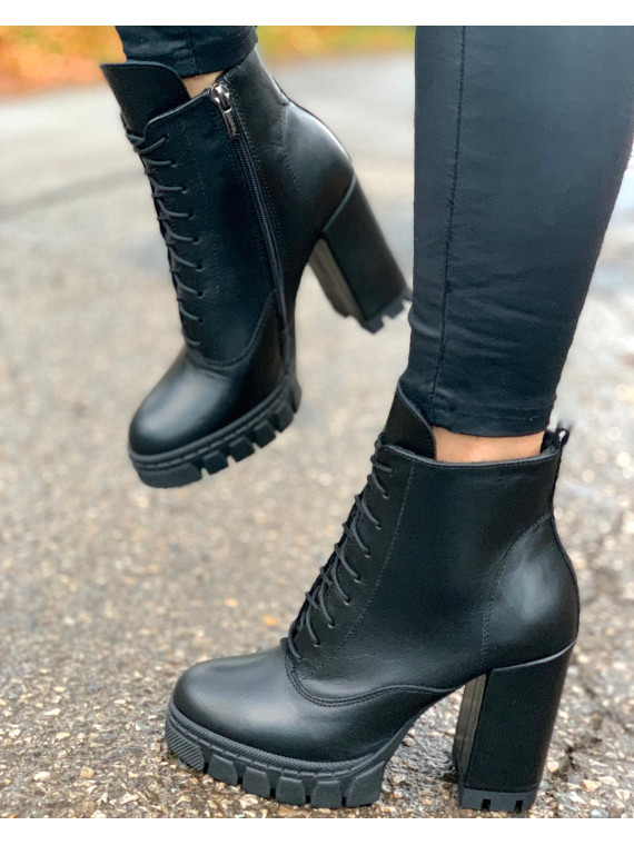 Czarne botki damskie skórzane