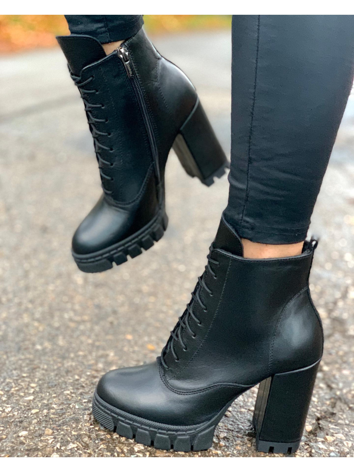 Czarne botki damskie skórzane