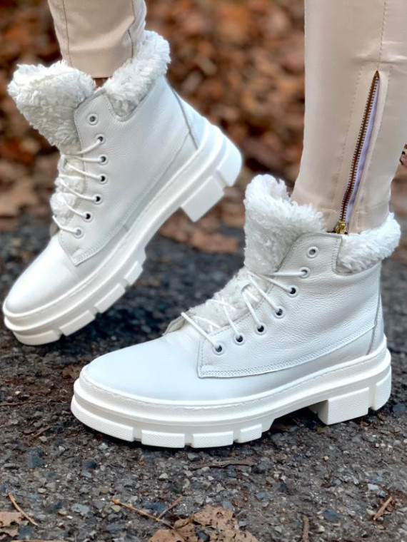 Białe trapery damskie skórzane