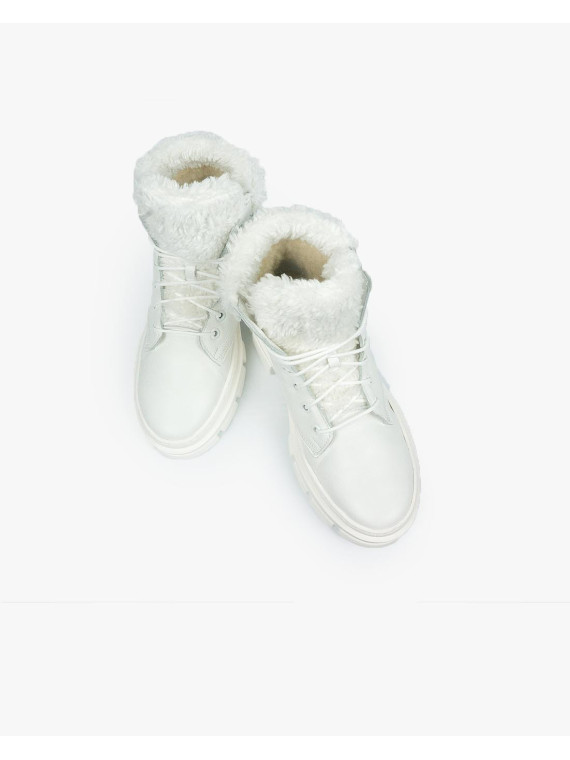 Białe trapery damskie skórzane