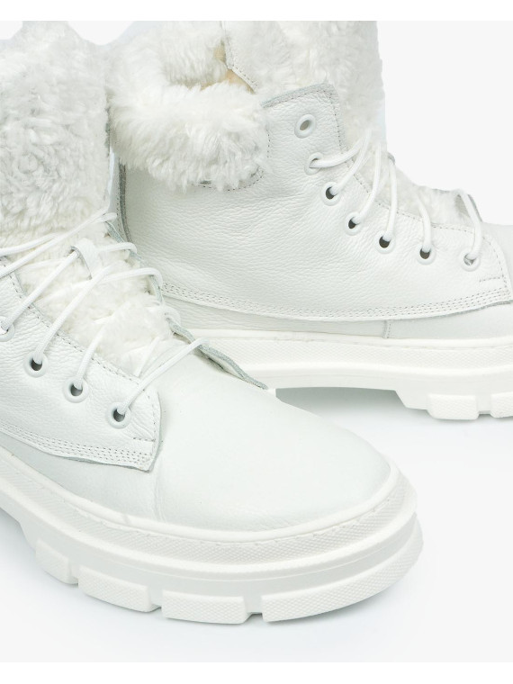 Białe trapery damskie skórzane