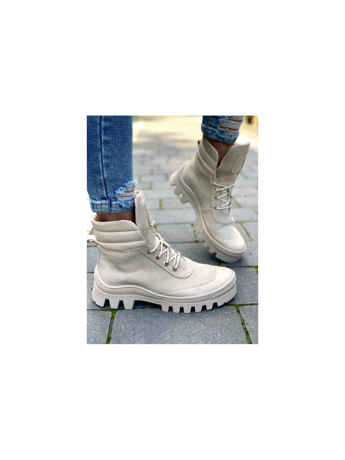 Beżowe trapery damskie skórzane