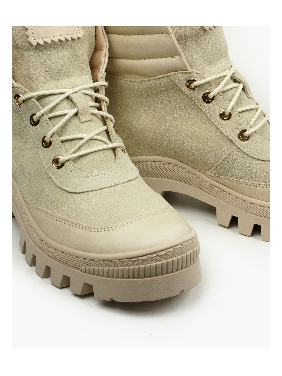 Beżowe trapery damskie skórzane