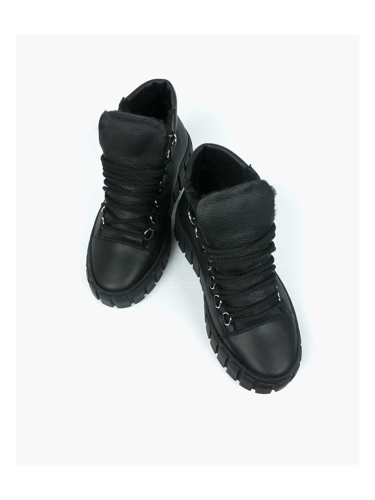 Czarne ocieplane trampki damskie skórzane