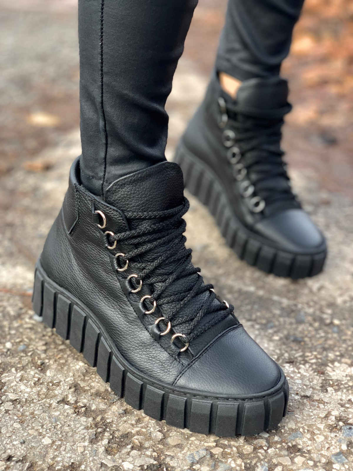 Czarne ocieplane trampki damskie skórzane