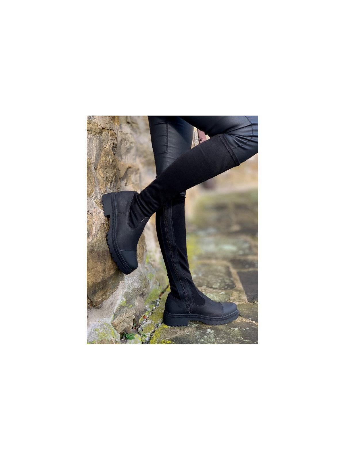 Czarne kozaki damskie skórzane