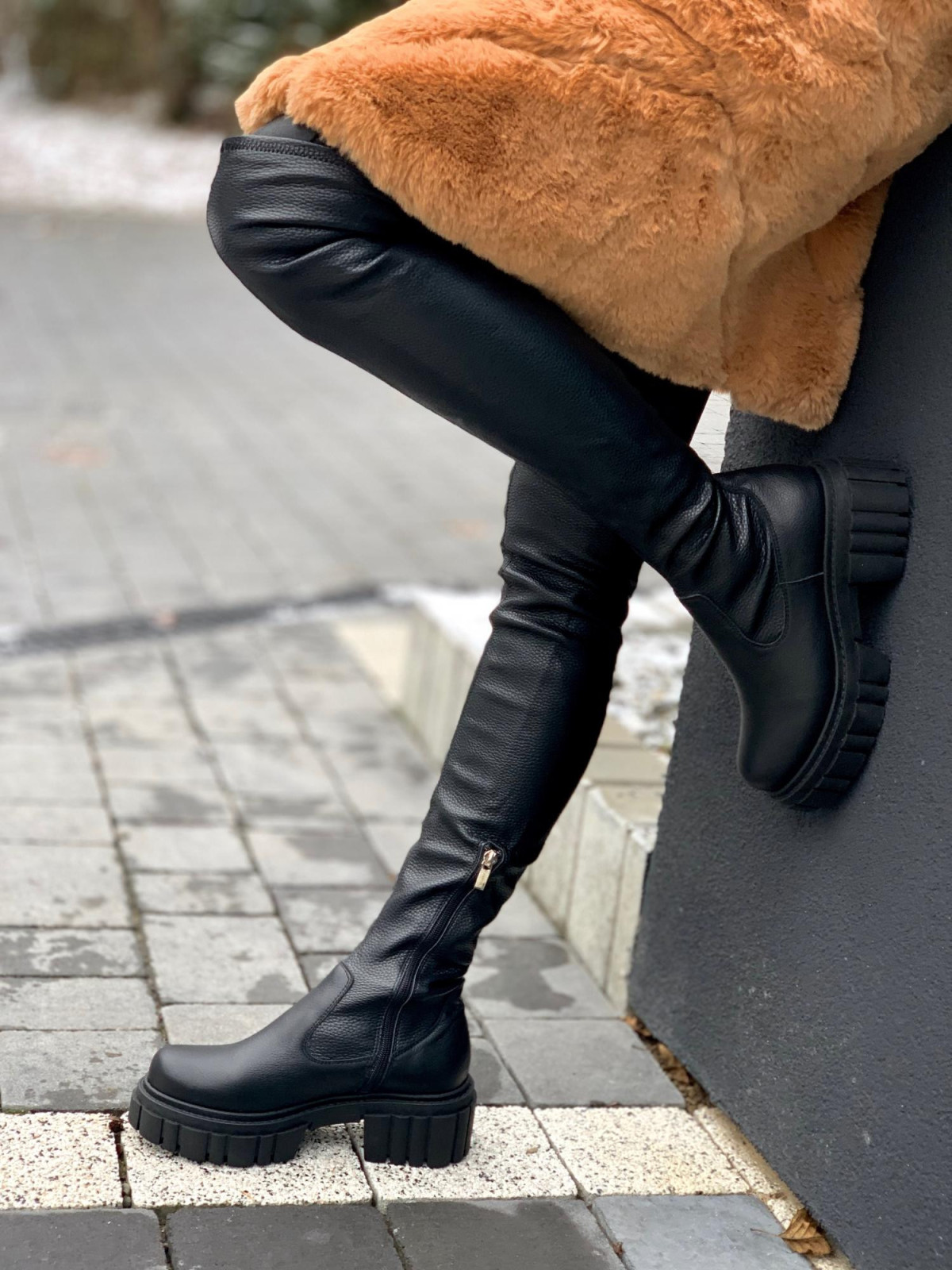 Czarne kozaki damskie skórzane