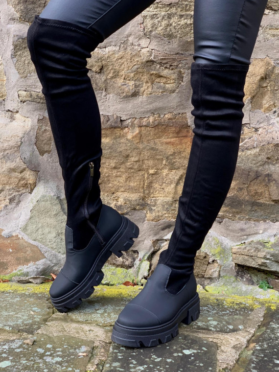 Czarne kozaki damskie skórzane