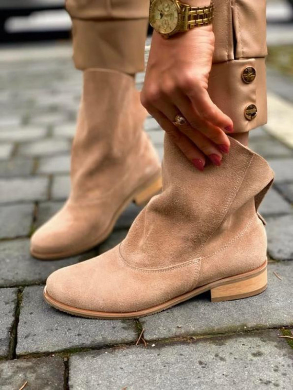 Beżowe botki damskie skórzane