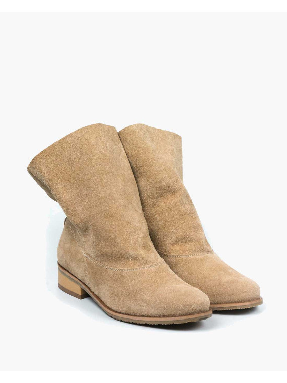 Beżowe botki damskie skórzane