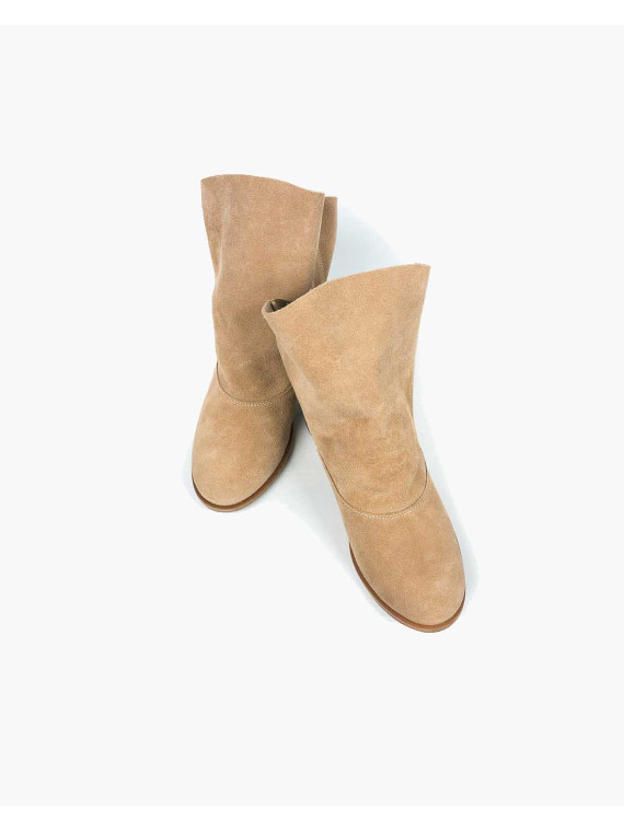 Beżowe botki damskie skórzane