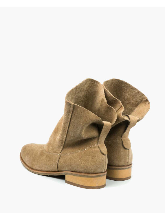 Beżowe botki damskie skórzane