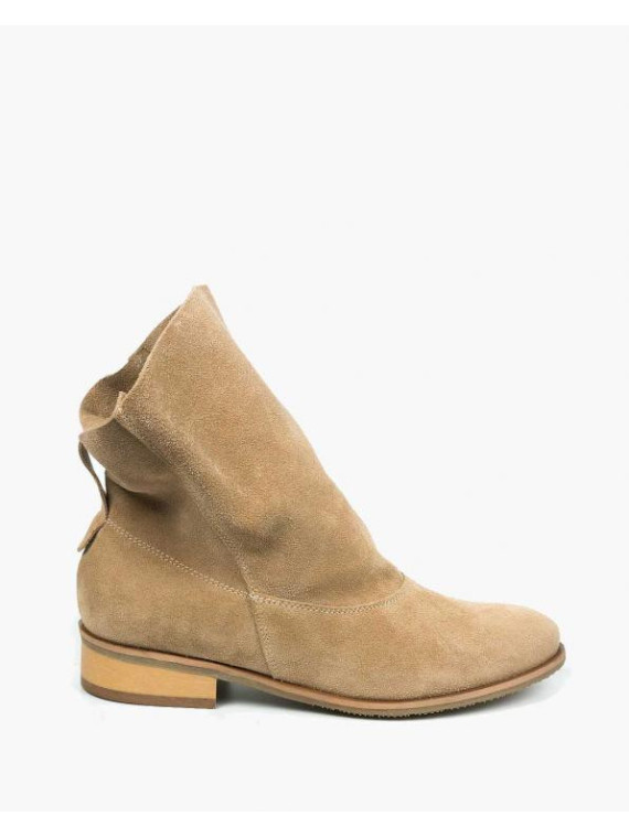 Beżowe botki damskie skórzane