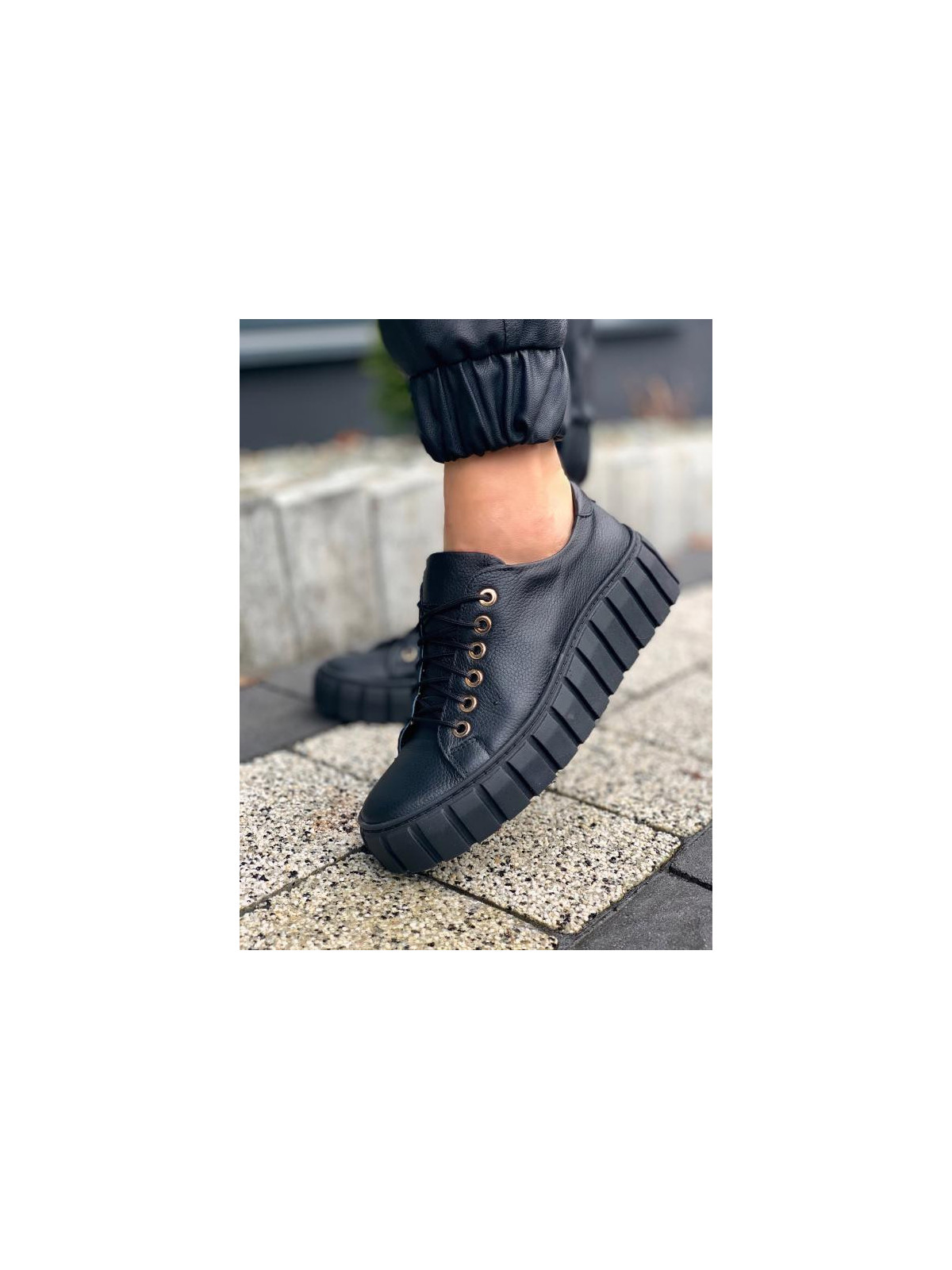 Czarne trampki damskie skórzane