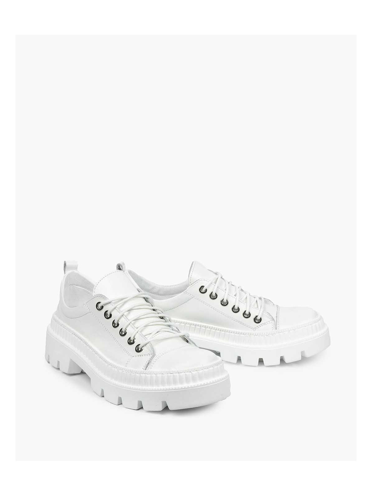 Białe trapery damskie skórzane