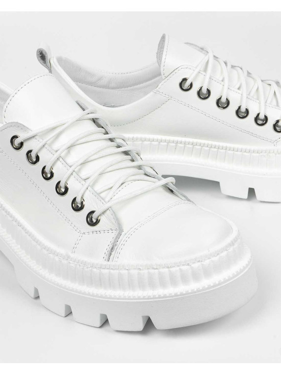 Białe trapery damskie skórzane