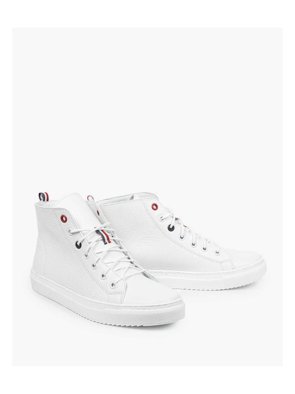 Białe trampki damskie skórzane