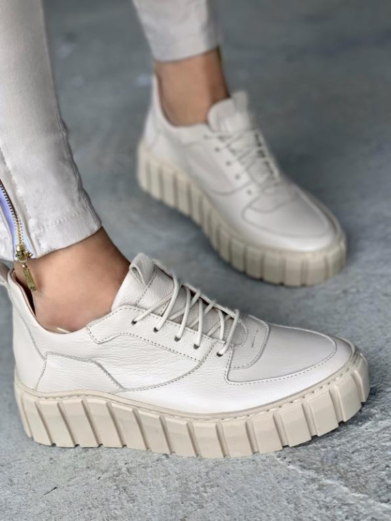 Beżowe trampki damskie skórzane