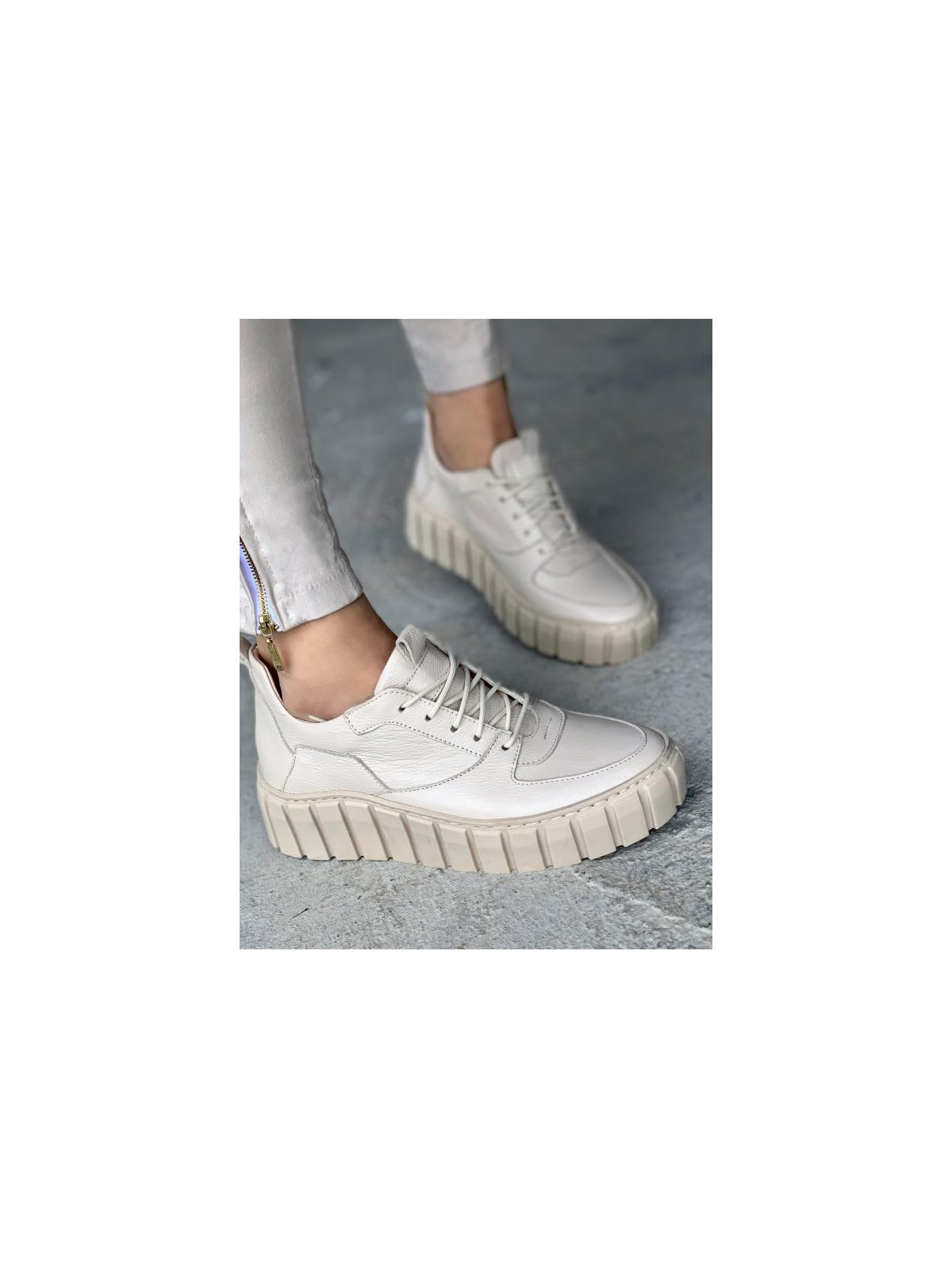 Beżowe trampki damskie skórzane