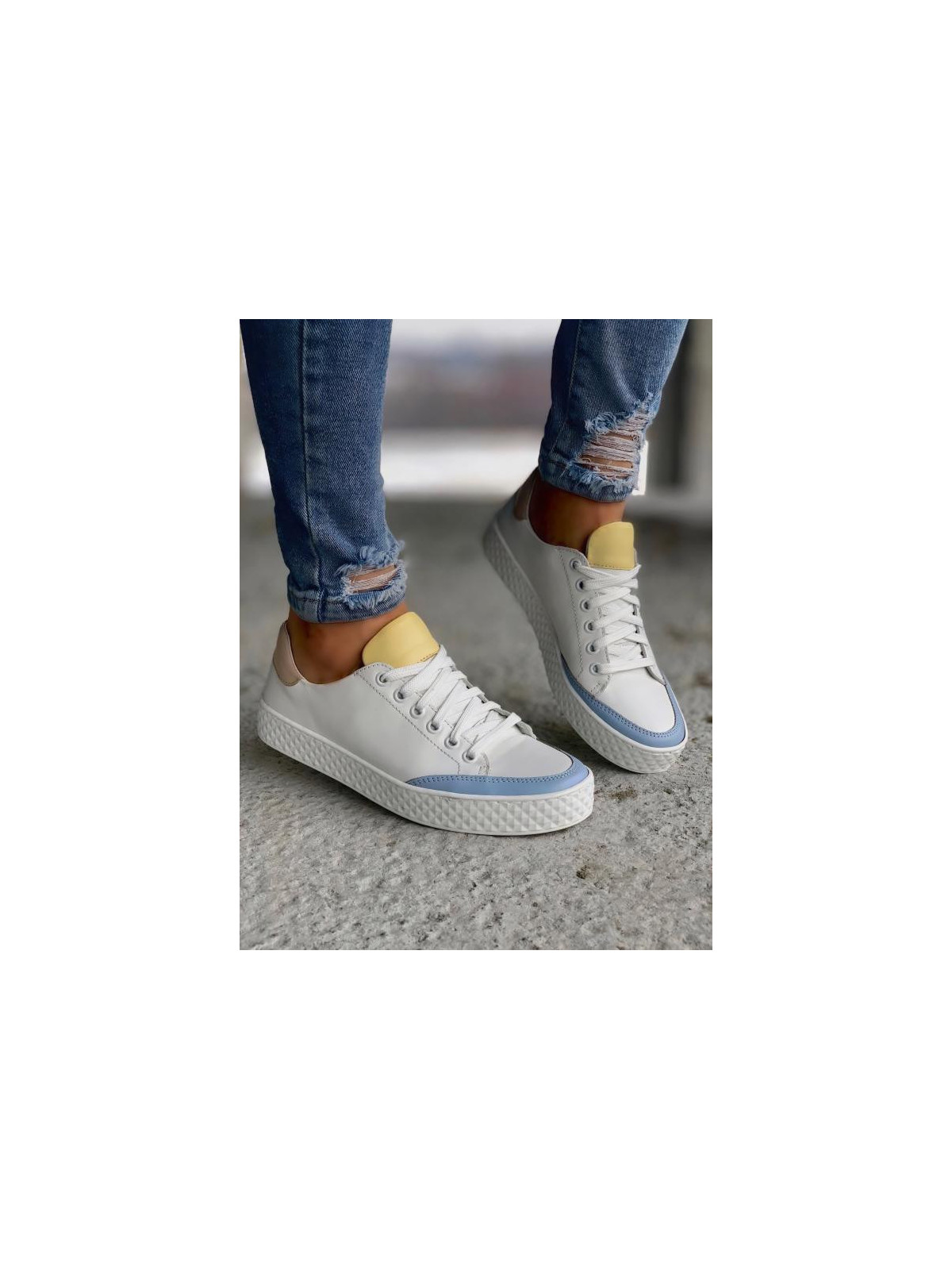 Białe trampki damskie skórzane