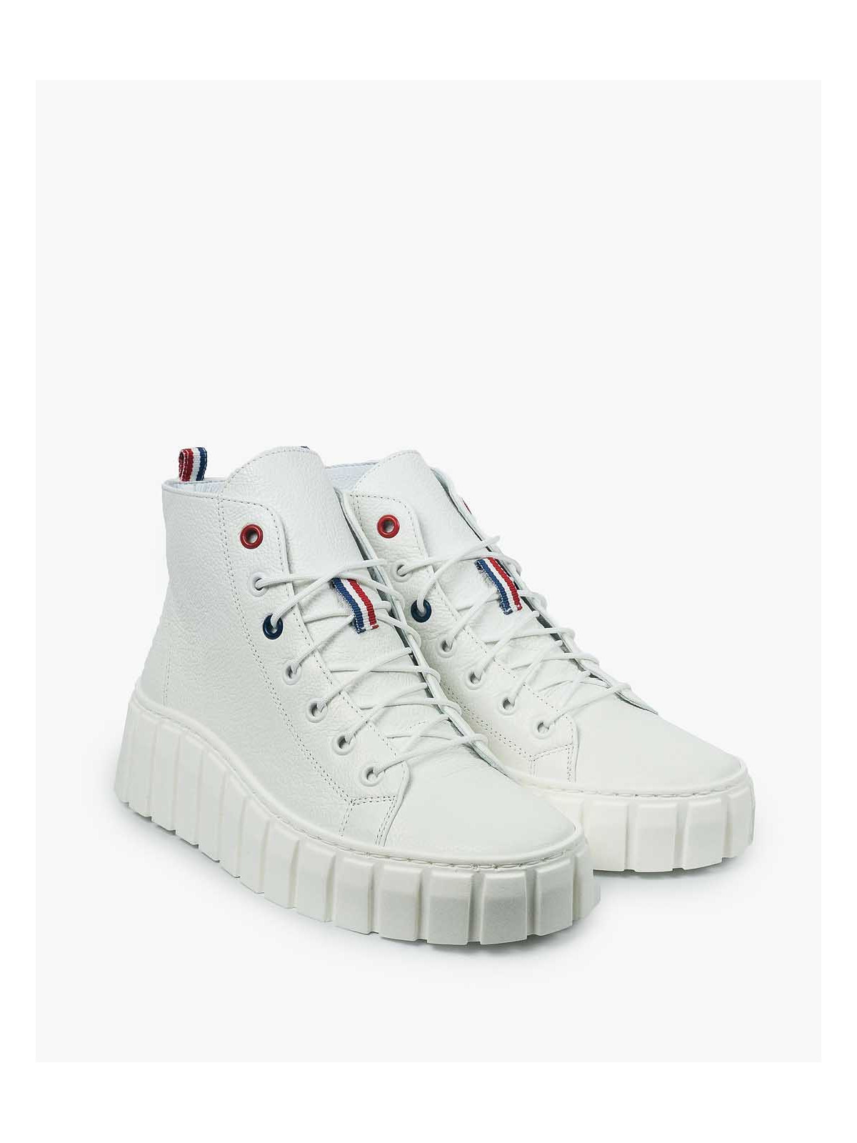 Białe trampki damskie skórzane