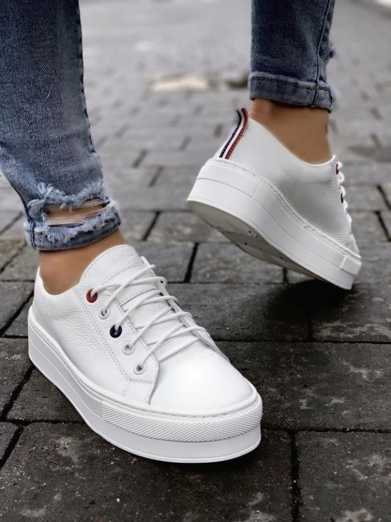 Białe trampki damskie skórzane