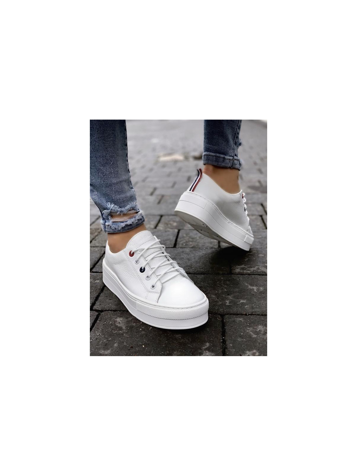 Białe trampki damskie skórzane