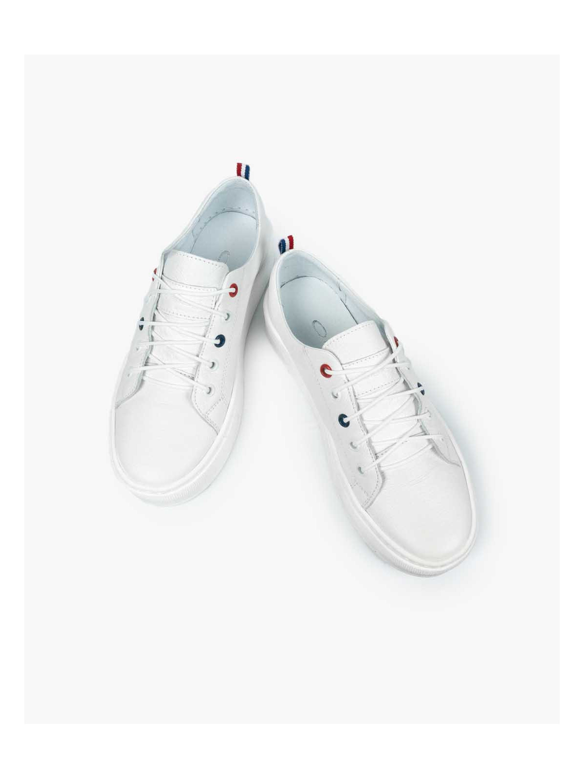 Białe trampki damskie skórzane