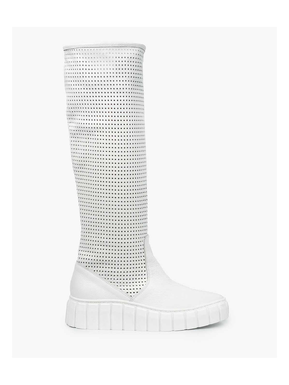 Białe kozaki damskie skórzane