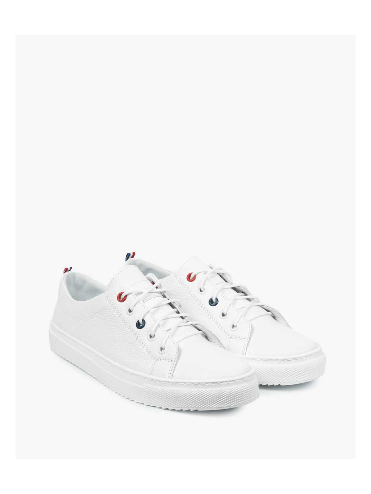 Białe trampki damskie skórzane