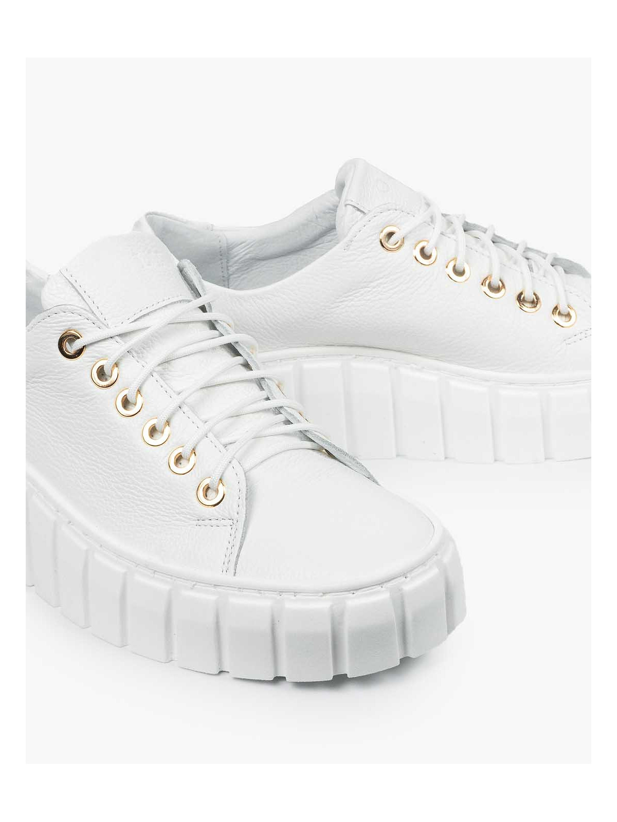 Białe trampki damskie skórzane