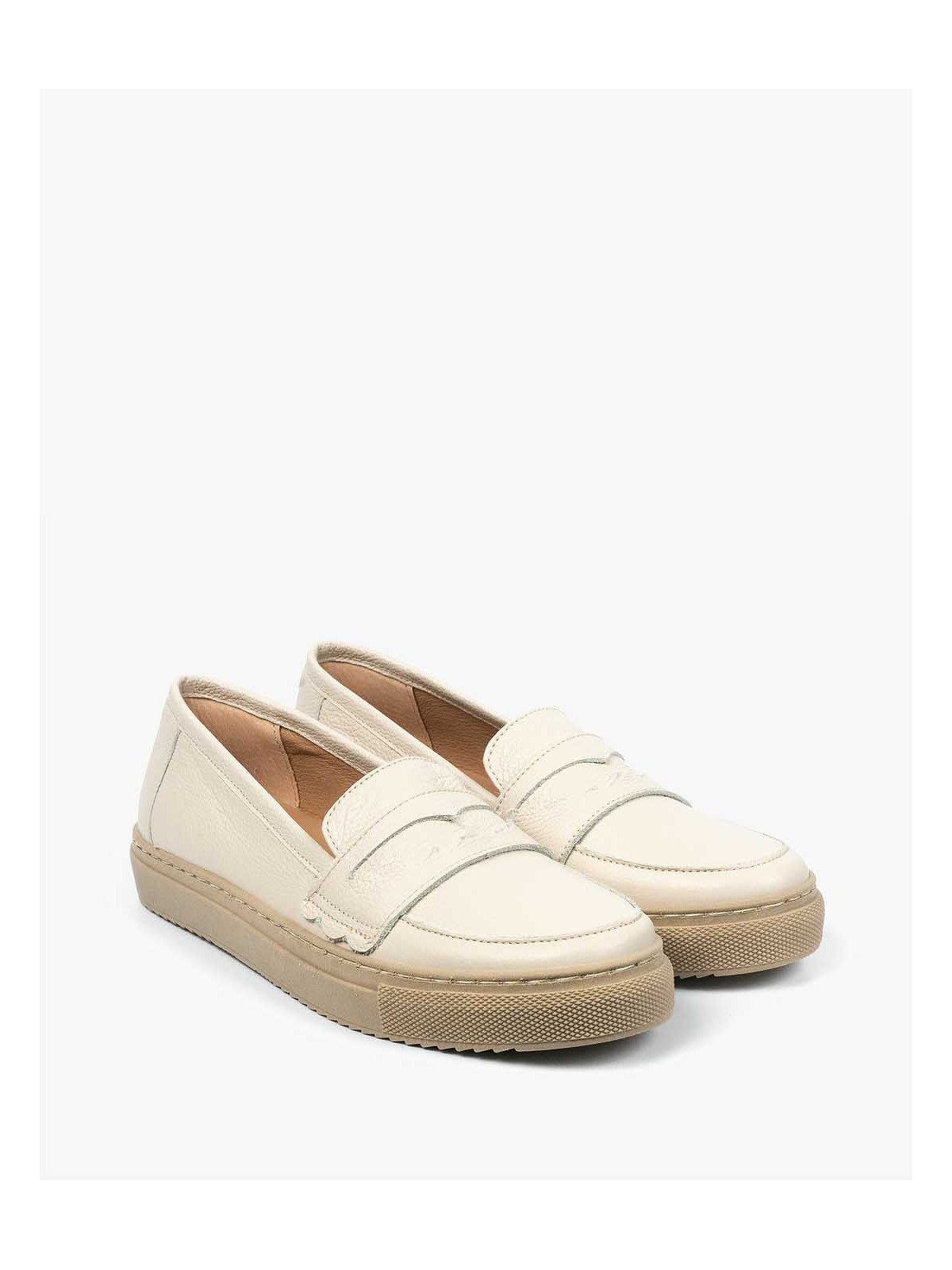 Beżowe mokasyny damskie skórzane